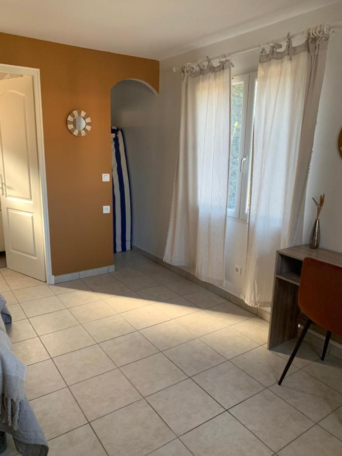 Les Palmiers Otel Le Muy Dış mekan fotoğraf